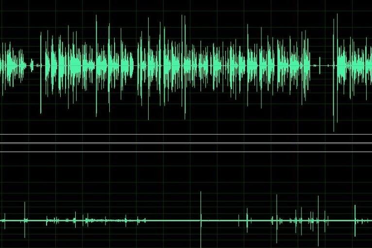 为什么au录音声音很小「au录音时声音小」(图1)