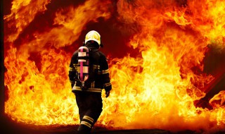 消防员英语怎么读（消防员英语怎么读firefighter）