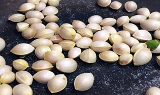 白果冷冻是带壳还是剥壳保存（干白果泡发的正确方法）