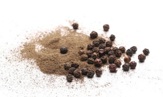 黑胡椒粉和白胡椒粉的区别