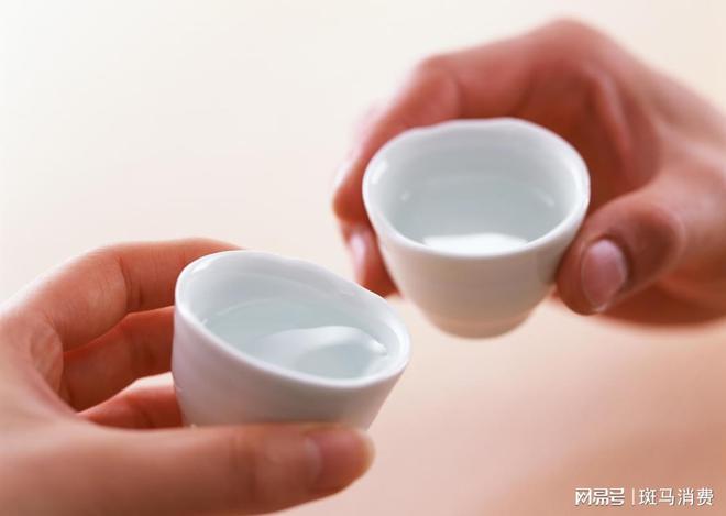 岩石股份2.4亿元“醒酒”